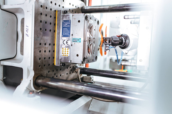 project-2 scalable molding precivax